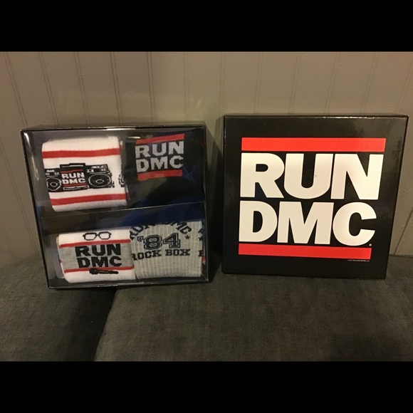 RUN DMC 4 pair Mens Crew Socks Keepsake Box Hip Hop Rap Music NWT Size 10-13 - Picture 4 of 6